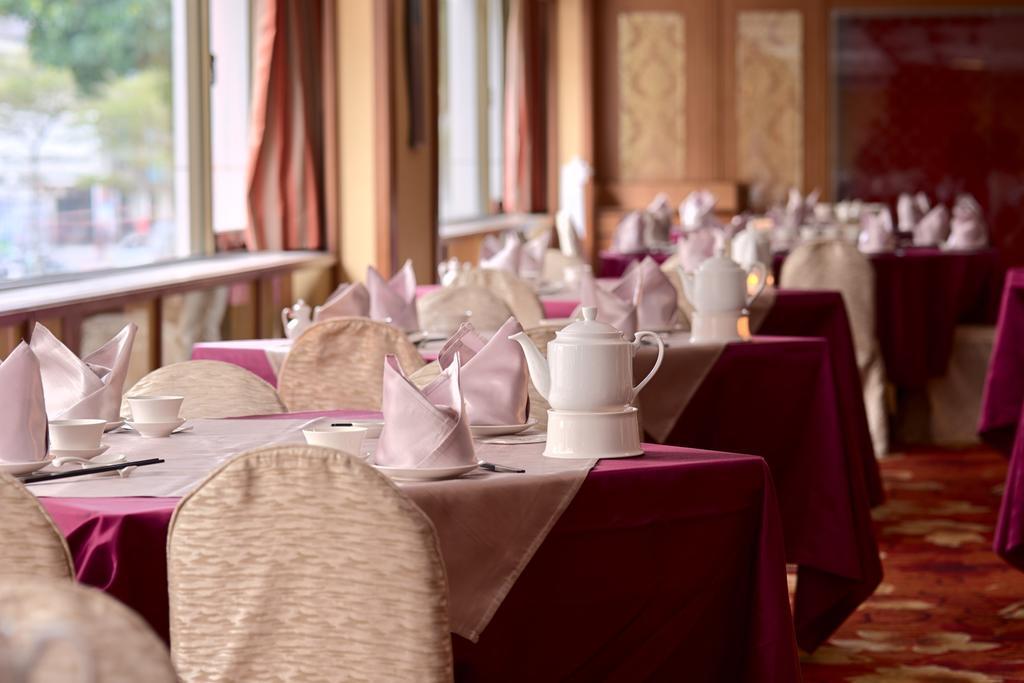 Gala Hotel Taipei Esterno foto